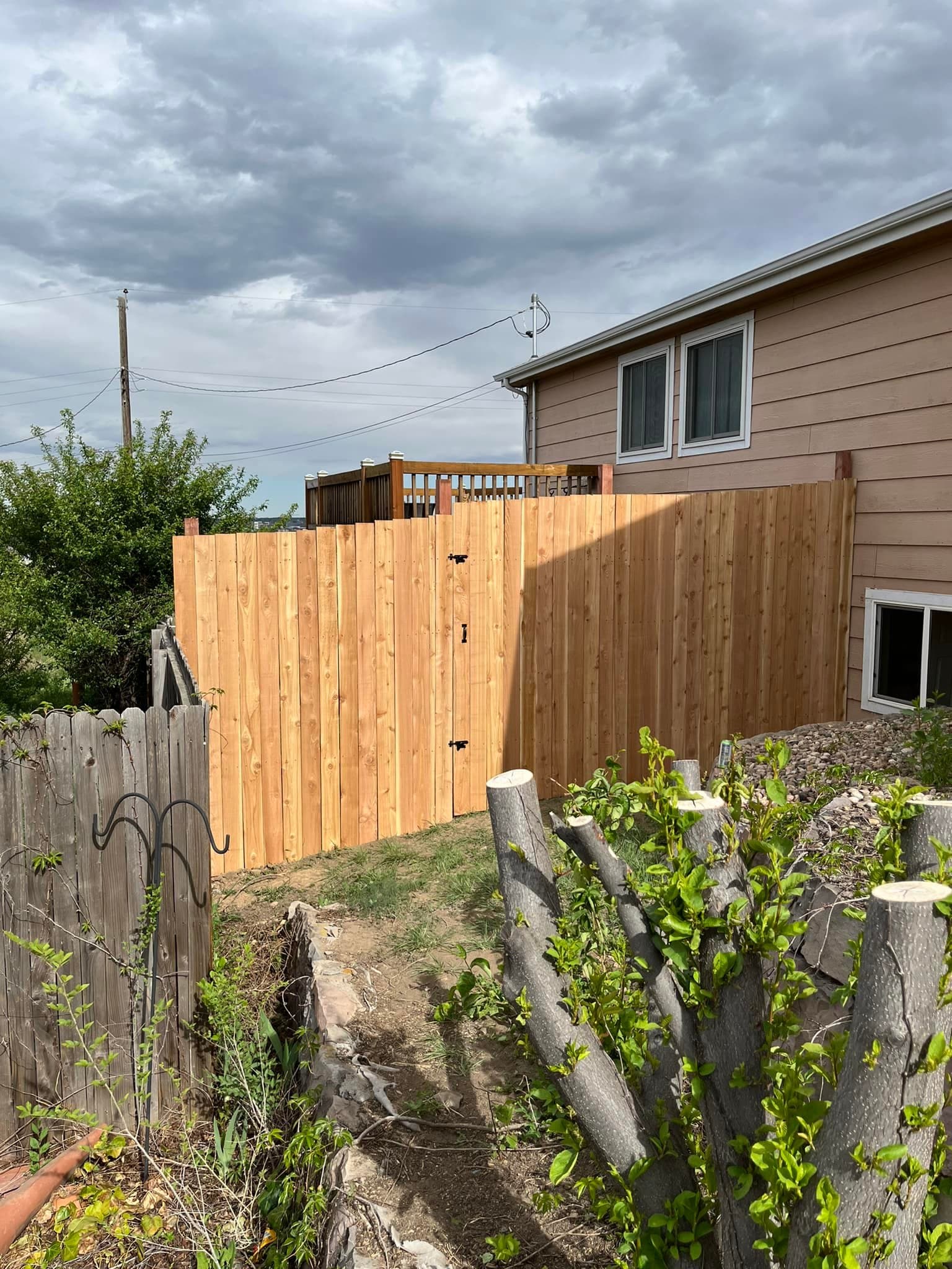 Commercial fence project